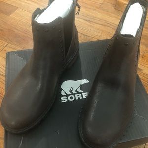 Sorel Womens Waterproof Lennox Chelsea Studded Boots